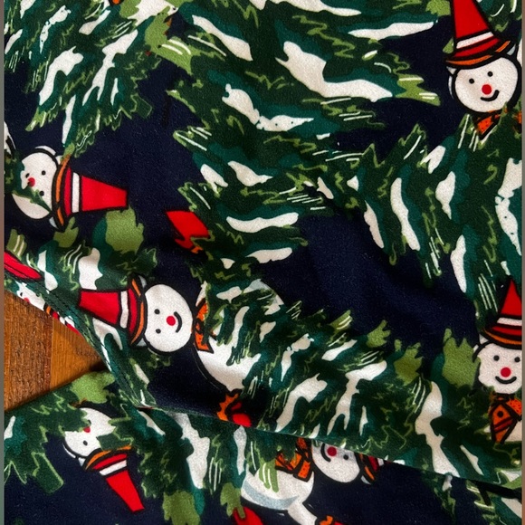 LuLaRoe Winter Leggings - Picture 2 of 2